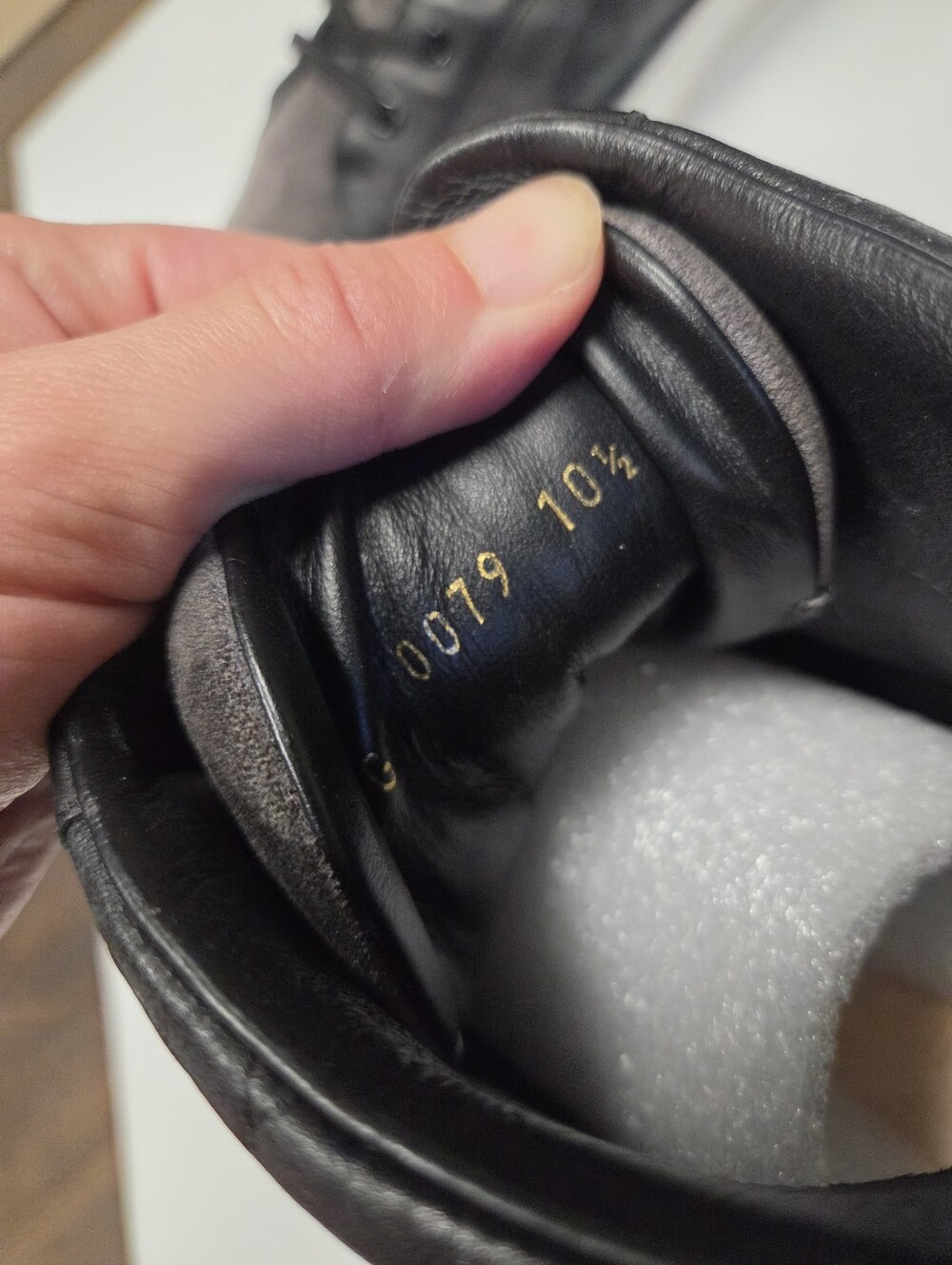 Men's Louis Vuitton 2009 Monogram Embossed Leather & Suede High-Top Sneakers Siz - Picture 7 of 14